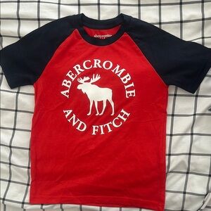 Preloved Abercrombie & Fitch Kids Red and Black Raglan T-Shirt